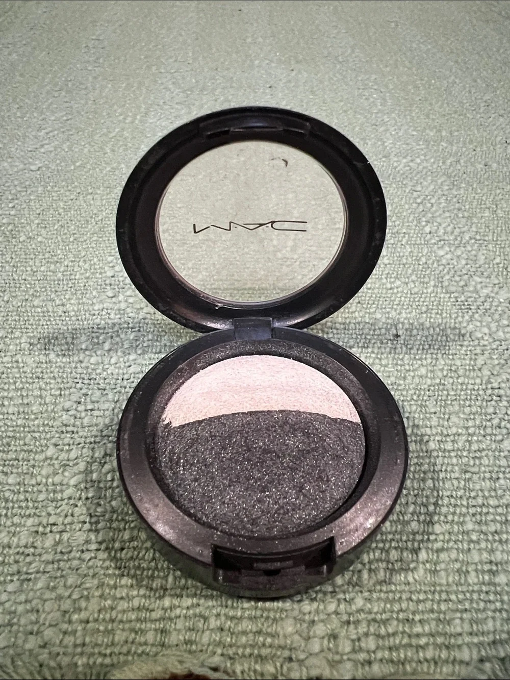 MAC Cosmetics sheer soft
